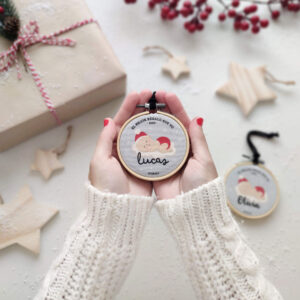 BOLA NAVIDAD PERSONALIZADA MEJOR REGALO EN CASTELLANO COGIDA DE LAS MANOS