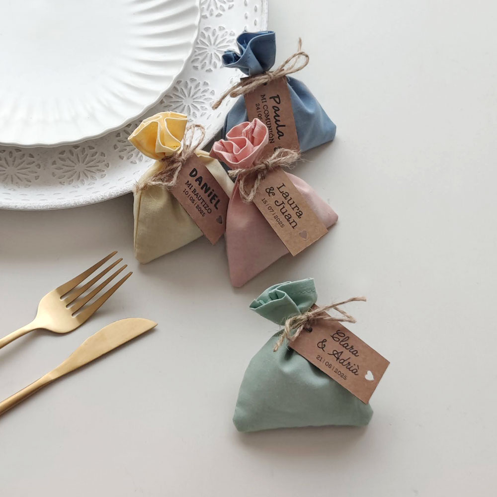 SAQUITO LAVANDA COLORS APOYADOS EN PLATO